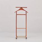 474977 Valet stand